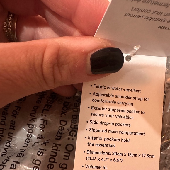 LULULEMON ATHLETICA City Essentials Shoulder Bag in FAWN BROWN - Picture 7 of 9